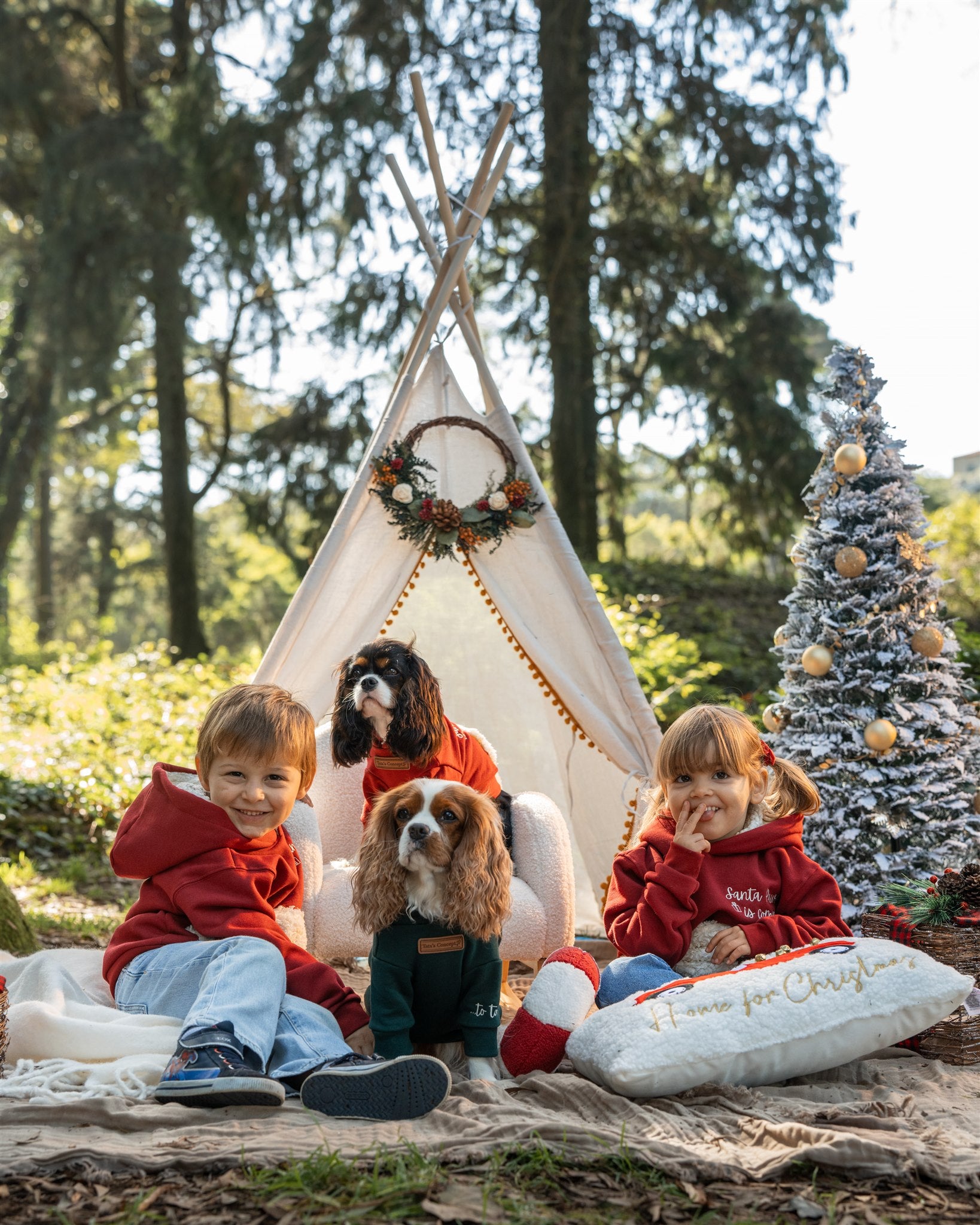 Sudadera con capucha FELIZ WOOFMAS