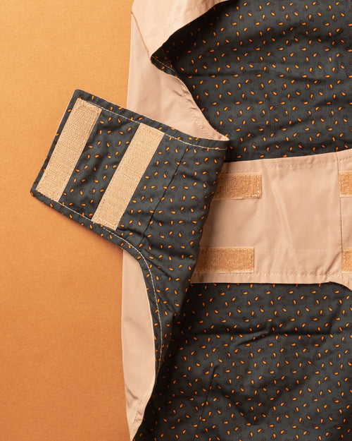 Gabardina con capucha