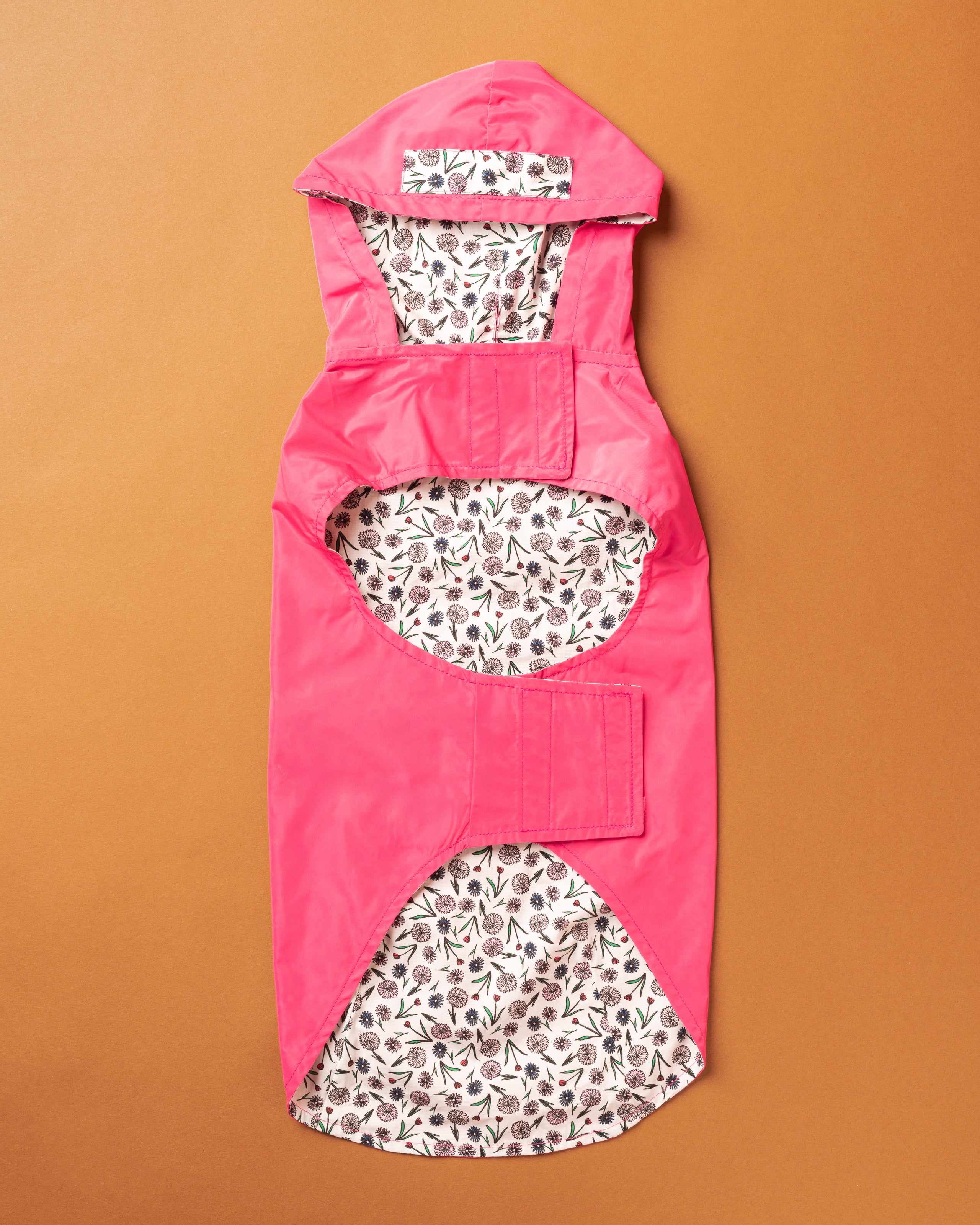 Gabardine Rosa com capuz