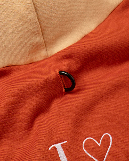 Pet Hoodie I WOOF YOU em uso — Tata's Concept
